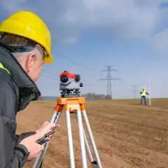Czy geodeta ma prawo wejść na posesję? Sprawdź swoje prawa i obowiązki