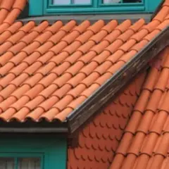 Ile zarabia dobry dekarz w Polsce? Zaskakujące fakty o wynagrodzeniu
