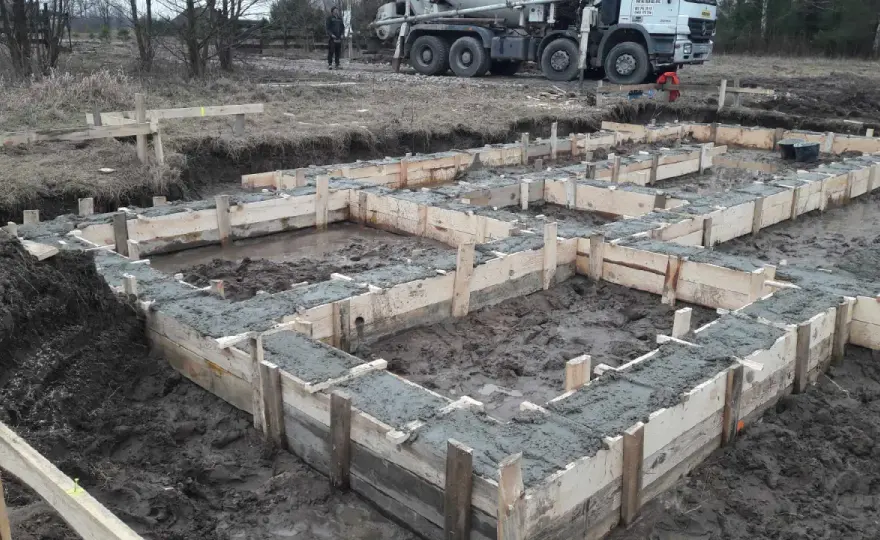 Budowa domu drewnianego - od formalności po odbiór